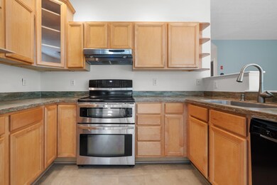 8 Kings Ransom Ln, Bedford, NH 03110 - photo 3