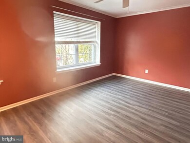 404 Snowflake Cir, Norristown, PA 19403 - photo 5