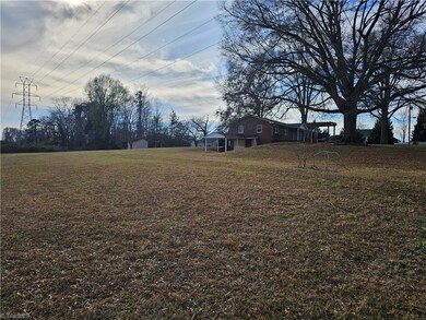 2230 Independence Rd, Winston Salem, NC 27106 - photo 6