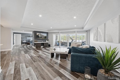 43050 12 Oaks Crescent Dr unit 2066, Novi, MI 48377 - photo 6