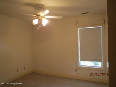 8405 Elsie Ct unit 8405, Louisville, KY 40228 - photo 5