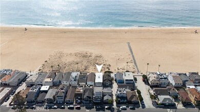 108 E Oceanfront, Newport Beach, CA 92661 - photo 2