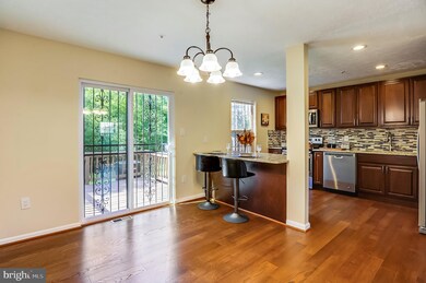 2929 Charredwood Dr, District Heights, MD 20747 - photo 4