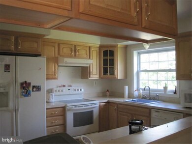 112 Canterbury Dr, Wallingford, PA 19086 - photo 7