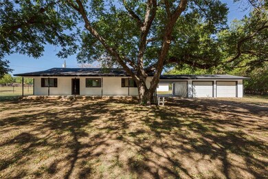 319 E 7th St, Springtown, TX 76082 - photo 2