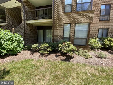 11248 Chestnut Grove Square unit 152, Reston, VA 20190 - photo 2