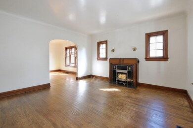 924 W. Vine-4