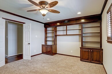 10115 Lynbrook Hollow St, Houston, TX 77042 - photo 7