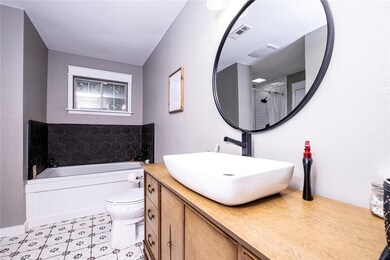 817 NE A St, Bentonville, AR 72712 - photo 4