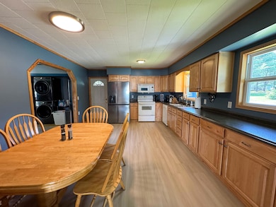 26 Hale St, Lincoln, ME 04457 - photo 6