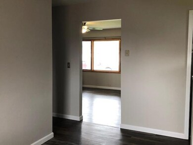 Kitchen to Living Room 4-26<|><|>