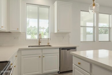 1329 E Frances Ln, Gilbert, AZ 85295 - photo 5