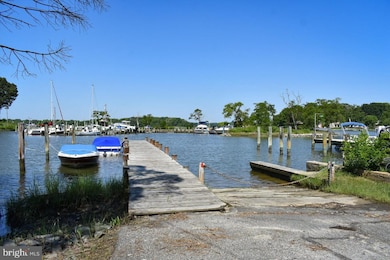 308 Poplar Ave, Edgewater, MD 21037 - photo 6