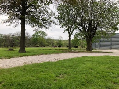 25083 Pratt Rd, Parsons, KS 67357 - photo 6