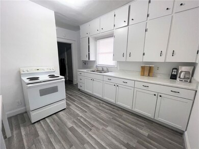 2548 E Grand Ave, Des Moines, IA 50317 - photo 4