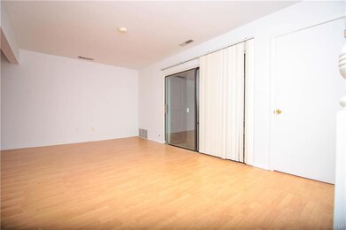 1549 Creekside Rd unit B33, Whitehall, PA 18052 - photo 4