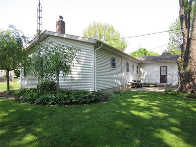 405 Lewis Ln, Covington, IN 47932 - photo 4