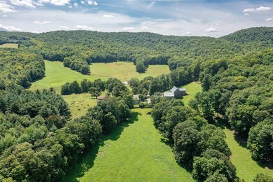 935 Dana Rd, Pomfret, VT 05053 - photo 4