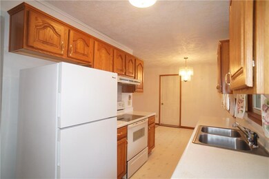 937 Columbus Ave, Batesville, IN 47006 - photo 3