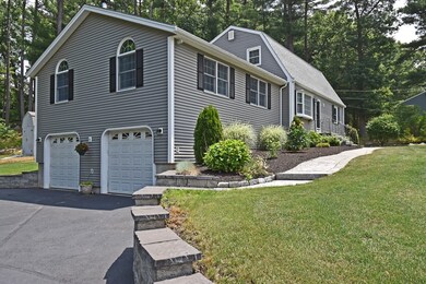 76 Tercentennial Dr, Billerica, MA 01821 - photo 4