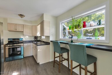 2519 Algonkin Trail Manasquan-large-007-