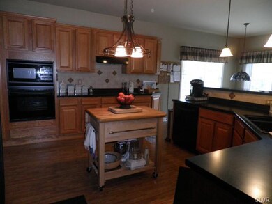 5082 Valley Stream Ln unit 108, Macungie, PA 18062 - photo 7