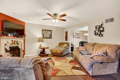 309 Briar Ridge Cir, Enola, PA 17025 - photo 5