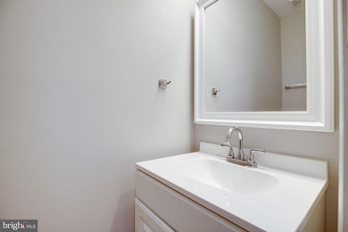 13932 Gunners Place, Centreville, VA 20121 - photo 7