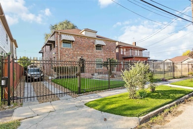 2104 Winbern St, Houston, TX 77004 - photo 2