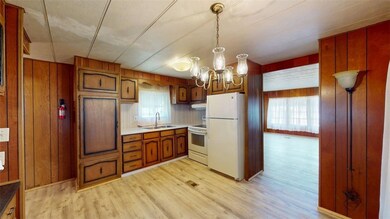 979 Toll Gate Rd, Warwick, RI 02886 - photo 4