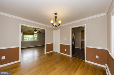 6709 Moly Dr, Falls Church, VA 22046 - photo 4