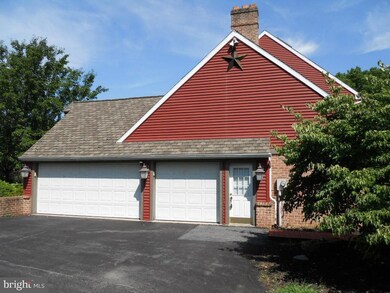 10 Buckingham Dr, Reading, PA 19605 - photo 2