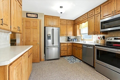 211 Auburn St, Waterloo, IA 50701 - photo 7