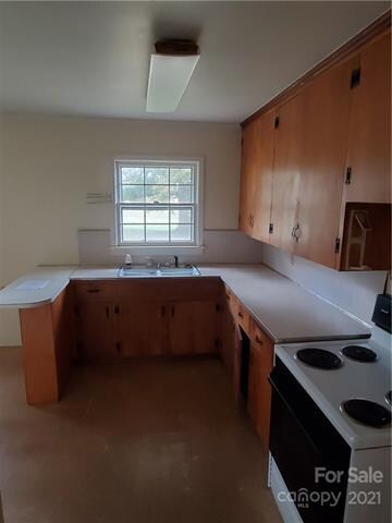 373 Brookview Rd, Statesville, NC 28625 - photo 6