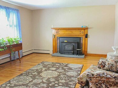 2 Mainview Ave, Warren, RI 02885 - photo 2