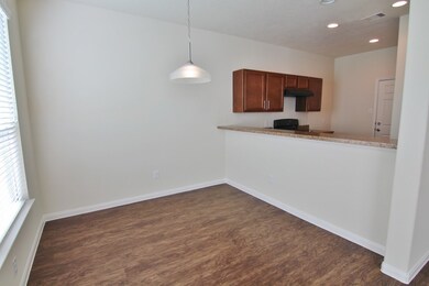 10919 Myrtle Oak St, Houston, TX 77016 - photo 2