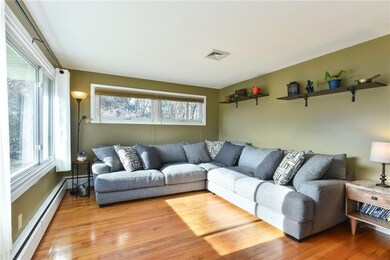 75 Flagg Ave, Warwick, RI 02886 - photo 3