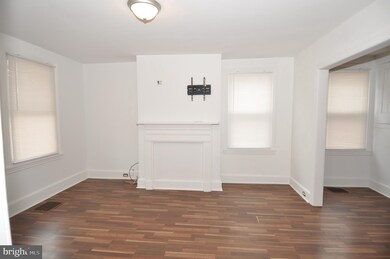 360 New York Ave, Columbus, NJ 08022 - photo 2