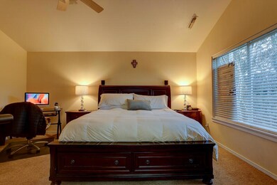 19478 Hollygrape Street-7