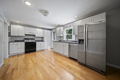 42 Perkins St, Stoneham, MA 02180 - photo 6