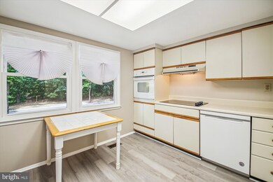 1700 Gaffney Ct, Crofton, MD 21114 - photo 7