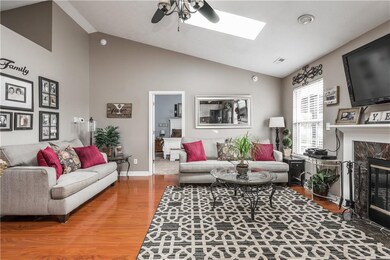 12998 Dellinger Dr, Fishers, IN 46038 - photo 6