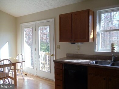 6822 Silverbrook Dr, Spotsylvania, VA 22553 - photo 2