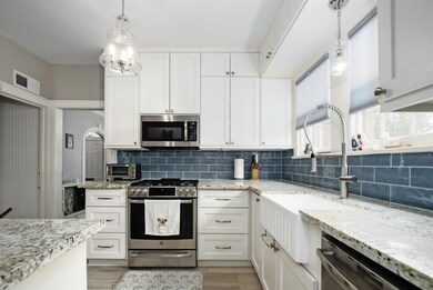 1602 Missouri St, Houston, TX 77006 - photo 3