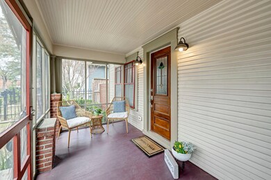 832 Columbia St, Houston, TX 77007 - photo 2