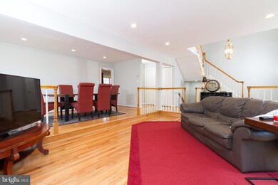 12257 Tildenwood Dr, Rockville, MD 20852 - photo 6