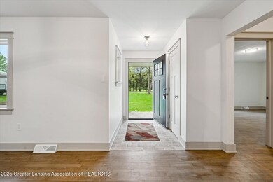07-6470-Green-Rd-Haslett-MI-48840-Window
