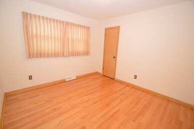 821 Westchester Blvd, Westchester, IL 60154 - photo 4