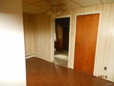 455 Stoneridge Rd, Emmaus, PA 18049 - photo 5