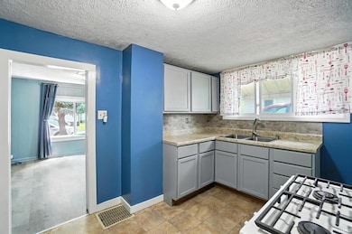 106 Mulberry St, Columbia City, IN 46725 - photo 2